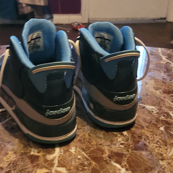 Jordan Two Sneakers (unisex) - Picture 2 of 6